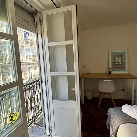 Privatunterkunft Quarto Com Wc Privativo Em Casa Partilhada Lissabon